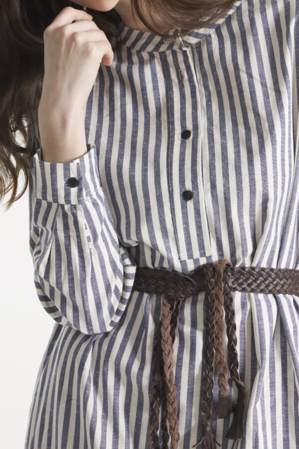 15277WR_OFFWHITE_NAVY_REAL_2