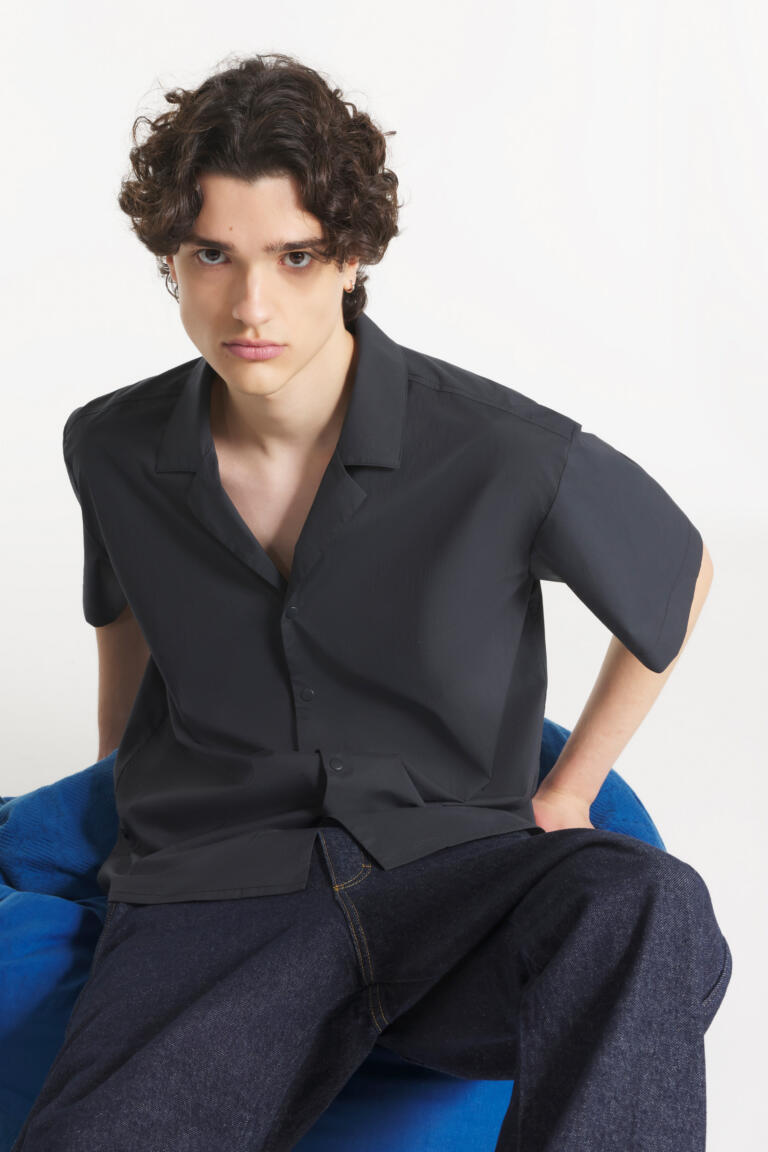 15729MC_BLACK_CARTIS_1