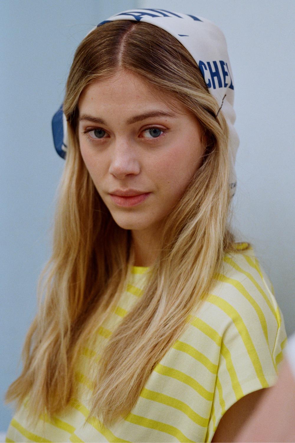 15865UA_OFFWHITE-BLUE_AZAR_2