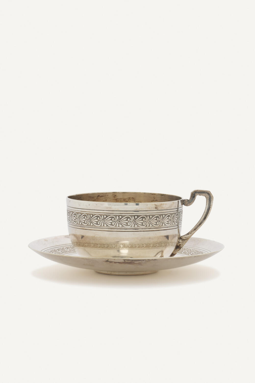 CUP AND SAUCER 40'S